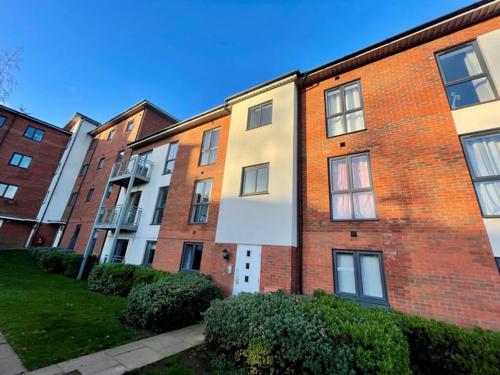 2 bed Apartment for rent in Coven Heath. From D B Roberts & Partners - Oakengates 2 bed Apartment for rent in Coven Heath. From D B Roberts & Partners - Oakengates
