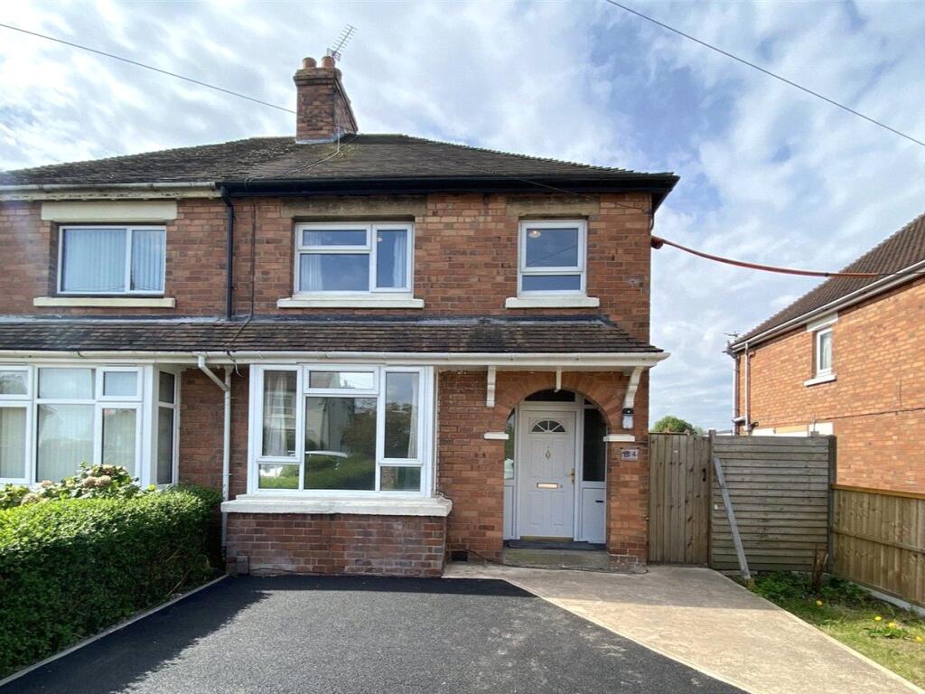 3 bed Semi Detached for rent in Broseley. From D B Roberts & Partners - Oakengates 3 bed Semi Detached for rent in Broseley. From D B Roberts & Partners - Oakengates