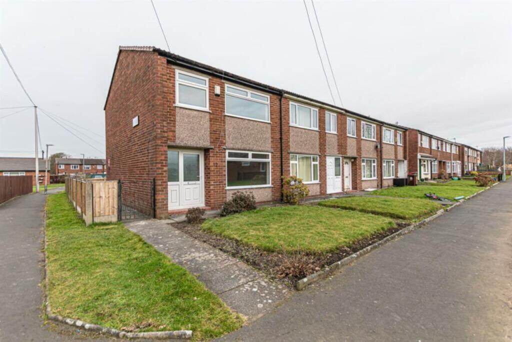 3 bed Town House for rent in Newton-le-Willows. From Burns & Reid Ltd - Windle