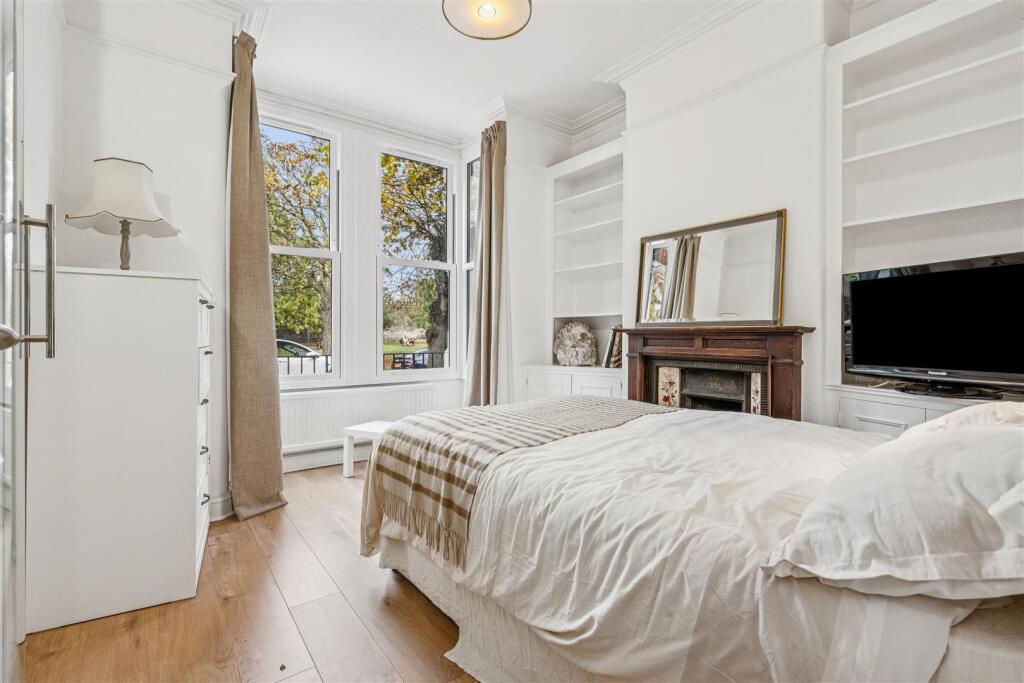 2 bed 1st Floor Flat for rent in London. From Whitman and Co.