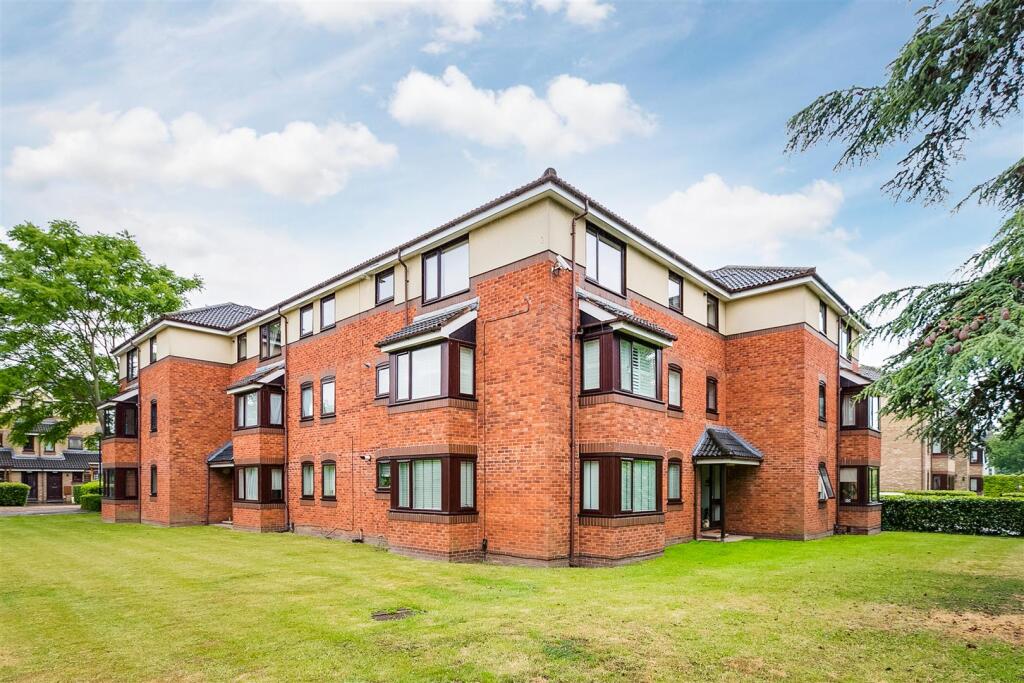 1 bed 1st Floor Flat for rent in London. From Whitman and Co.