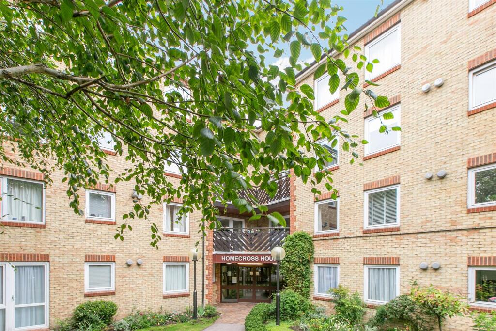 1 bed 1st Floor Flat for rent in London. From Whitman and Co.