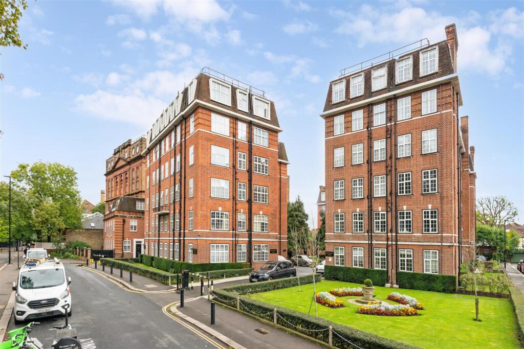 2 bed 1st Floor Flat for rent in London. From Whitman and Co. 2 bed 1st Floor Flat for rent in London. From Whitman and Co.