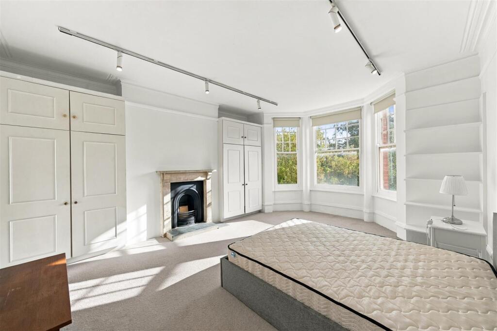 4 bed 1st Floor Flat for rent in London. From Whitman and Co.