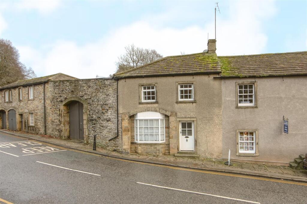2 bed Cottage for rent in Skipton. From Carling Jones - Skipton