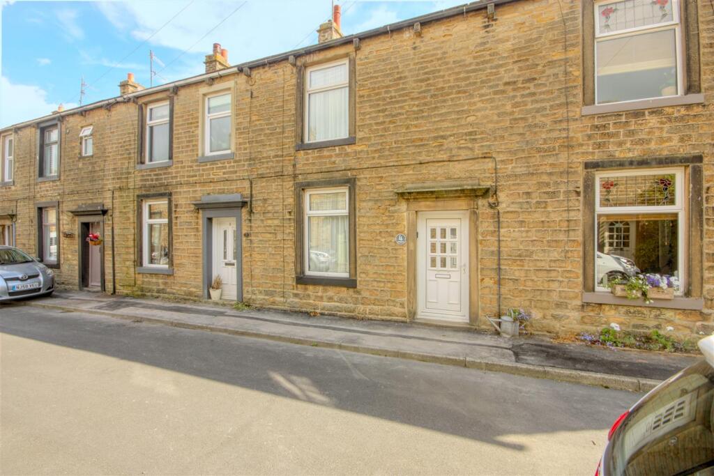 2 bed Cottage for rent in Carleton-in-Craven. From Carling Jones - Skipton 2 bed Cottage for rent in Carleton-in-Craven. From Carling Jones - Skipton