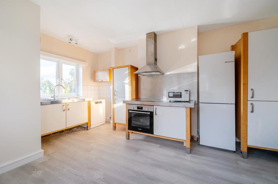 4 bed Annexe for rent in Virginia Water. From Buckinghams - Virginia Water