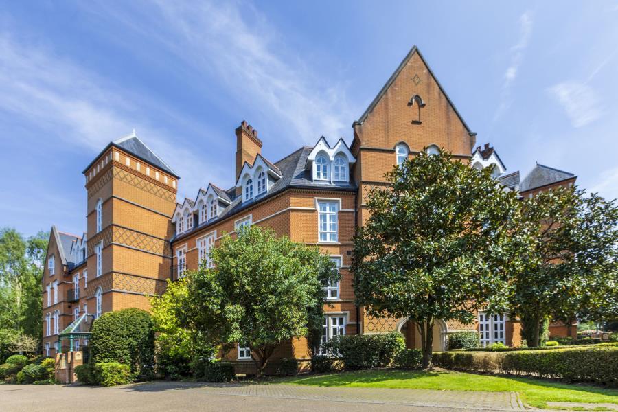 2 bed Apartment for rent in Virginia Water. From Buckinghams - Virginia Water