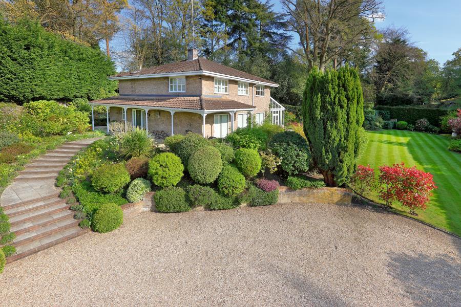 6 bed Detached for rent in Sunningdale. From Buckinghams - Virginia Water 6 bed Detached for rent in Sunningdale. From Buckinghams - Virginia Water