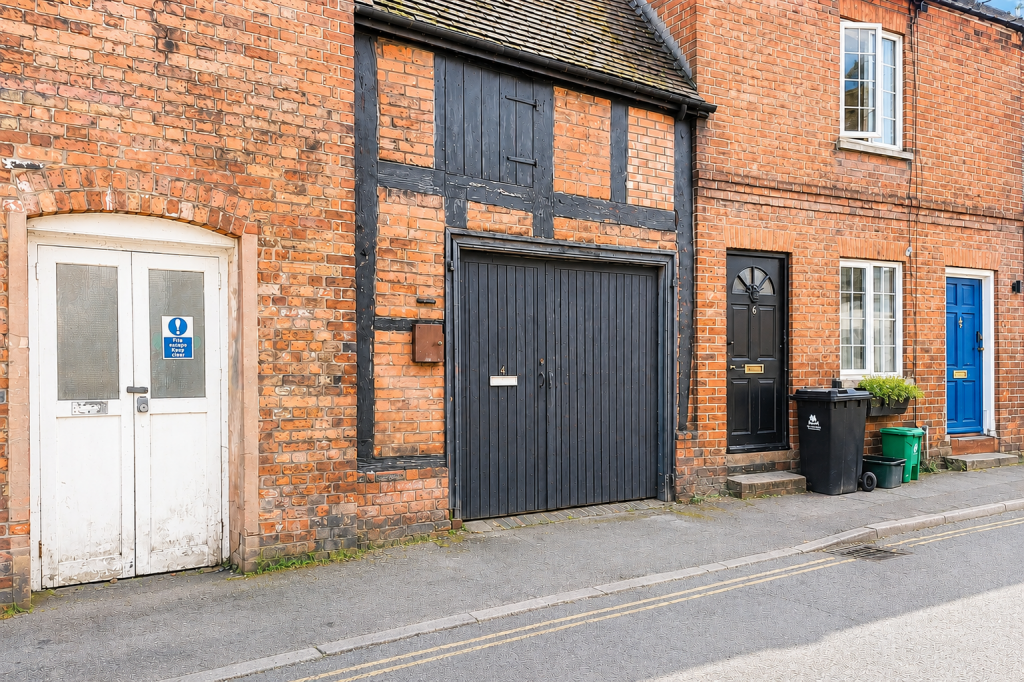 2 bed 1st Floor Flat for rent in Newent. From Smiths of Newent - Newent 2 bed 1st Floor Flat for rent in Newent. From Smiths of Newent - Newent