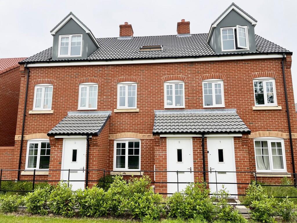 3 bed Mid Terraced House for rent in Leiston. From Jennie Jones Estate Agents - Saxmundham & Suffolk Heritage Coast