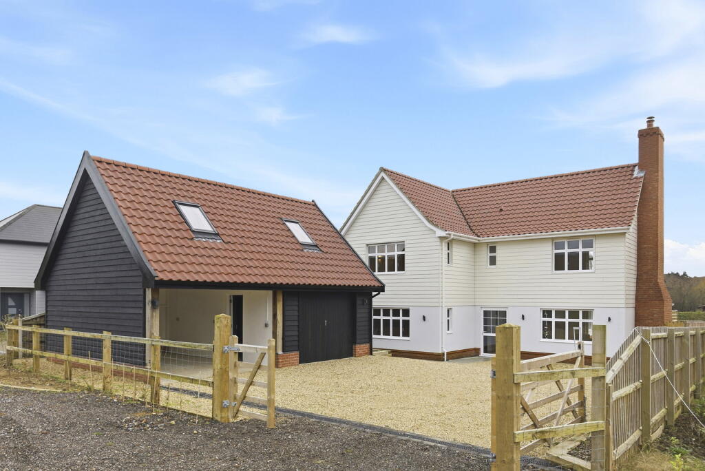 4 bed Detached for rent in Halesworth. From Jennie Jones Estate Agents - Saxmundham & Suffolk Heritage Coast