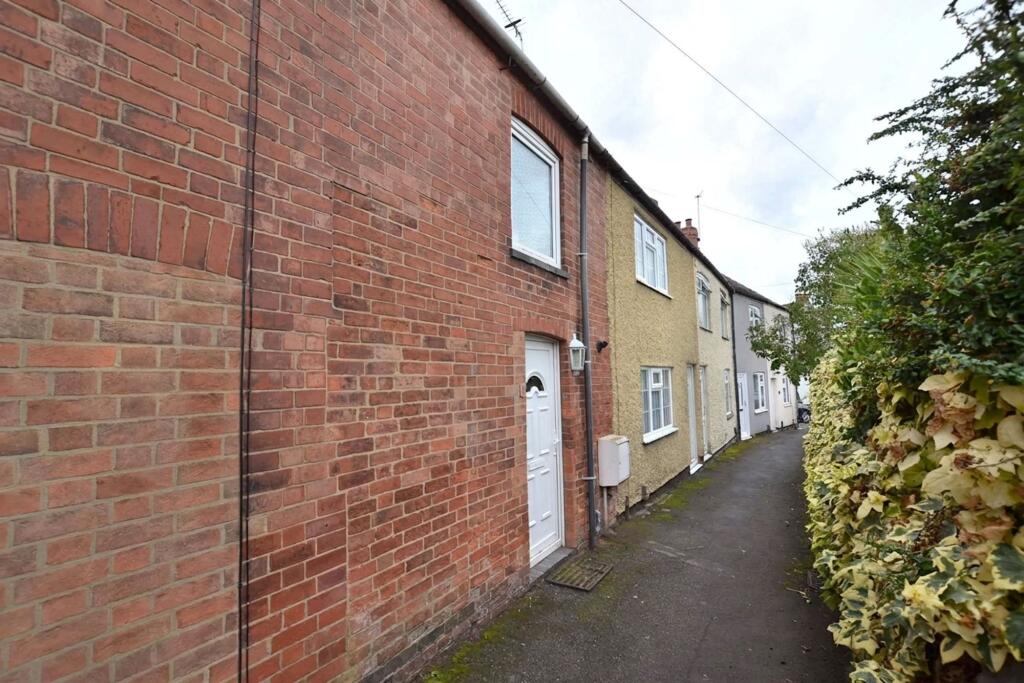 2 bed Mid Terraced House for rent in Shepshed. From Sinclair Estate Agents - Shepshed