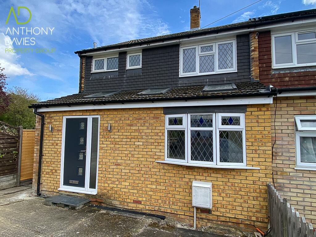 3 bed End Terraced House for rent in Goff's Oak. From Anthony Davies Property Group - Hoddesdon