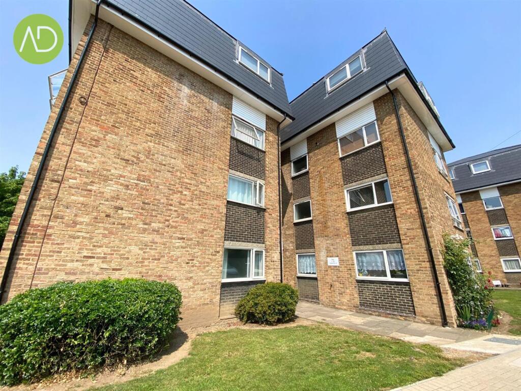 1 bed Penthouse for rent in Hoddesdon. From Anthony Davies - Hoddesdon
