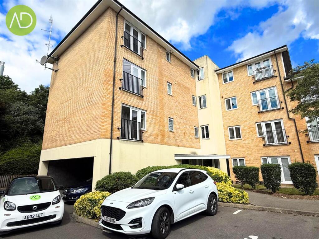 2 bed Apartment for rent in Hoddesdon. From Anthony Davies - Hoddesdon