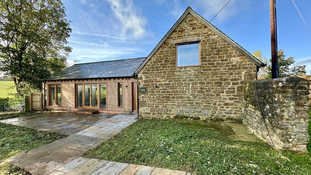 2 bed Barn Conversion for rent in Chacombe. From Davies & Partners - Brackley