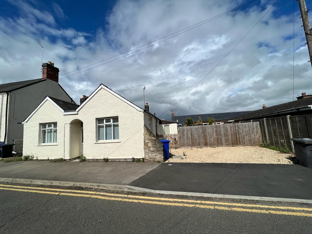 3 bed Detached bungalow for rent in Brackley. From Davies & Partners - Brackley 3 bed Detached bungalow for rent in Brackley. From Davies & Partners - Brackley