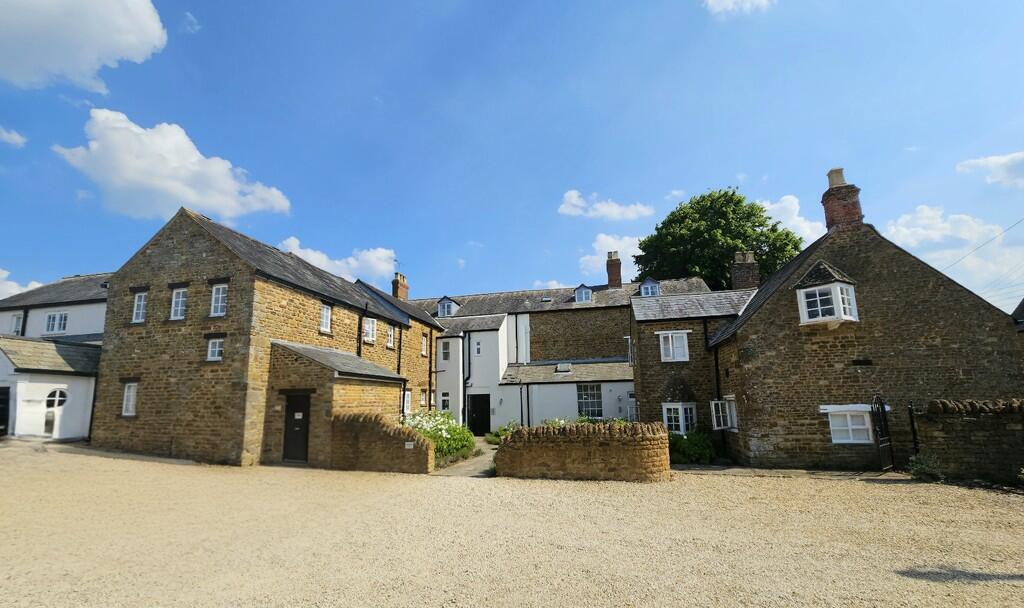 2 bed Apartment for rent in Middleton Cheney. From Davies & Partners - Brackley 2 bed Apartment for rent in Middleton Cheney. From Davies & Partners - Brackley