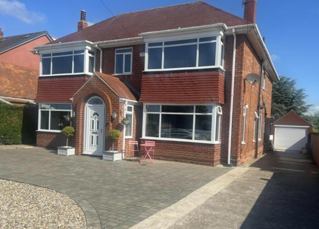 5 bed Detached for rent in Hull. From Symonds & Greenham - Hull