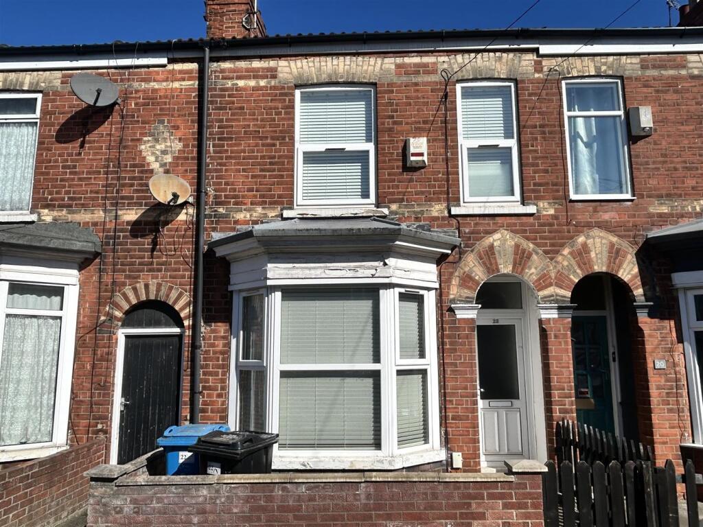 2 bed Mid Terraced House for rent in Hull. From Symonds & Greenham - Hull