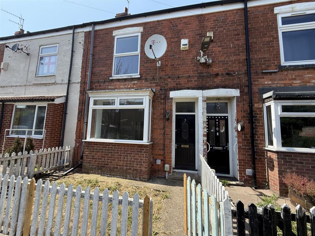 3 bed Detached for rent in Hull. From Symonds & Greenham - Hull
