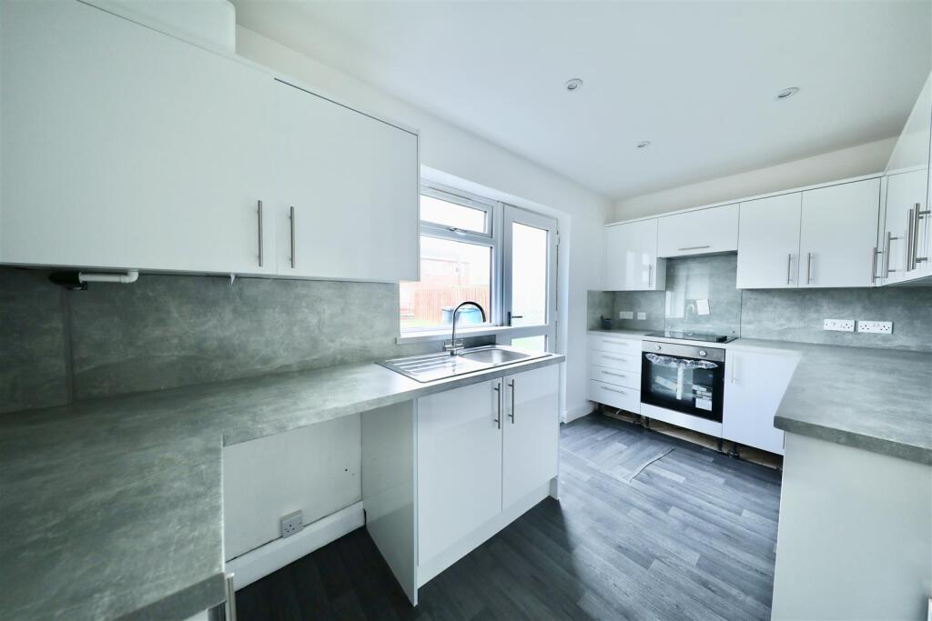 2 bed End of Terrace for rent in Anlaby. From Symonds & Greenham - Hull 2 bed End of Terrace for rent in Anlaby. From Symonds & Greenham - Hull