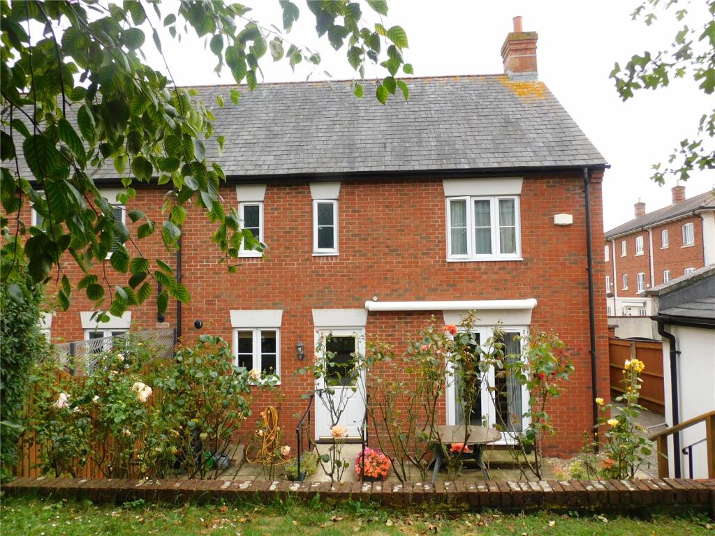 3 bed Semi-Detached House for rent in Sherborne. From Greenslade Taylor Hunt - Yeovil