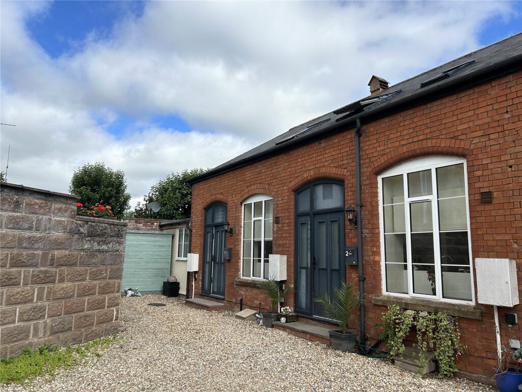 3 bed End of Terrace for rent in Martock. From Greenslade Taylor Hunt - Yeovil 3 bed End of Terrace for rent in Martock. From Greenslade Taylor Hunt - Yeovil