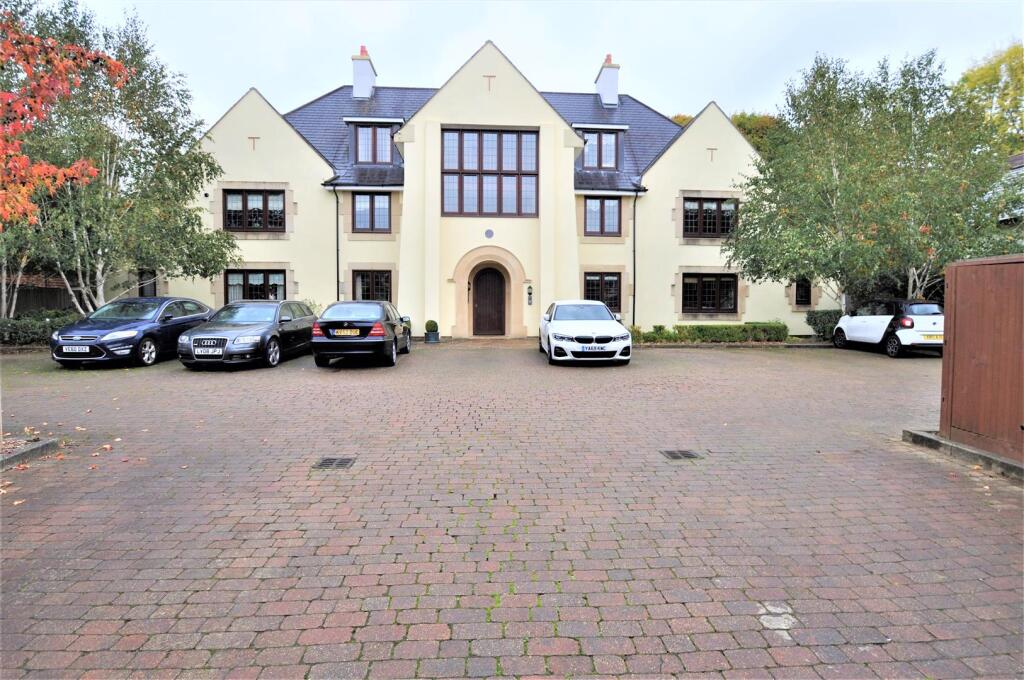 2 bed 1st Floor Flat for rent in Guildford. From Howard Morley & Sons - Guildford