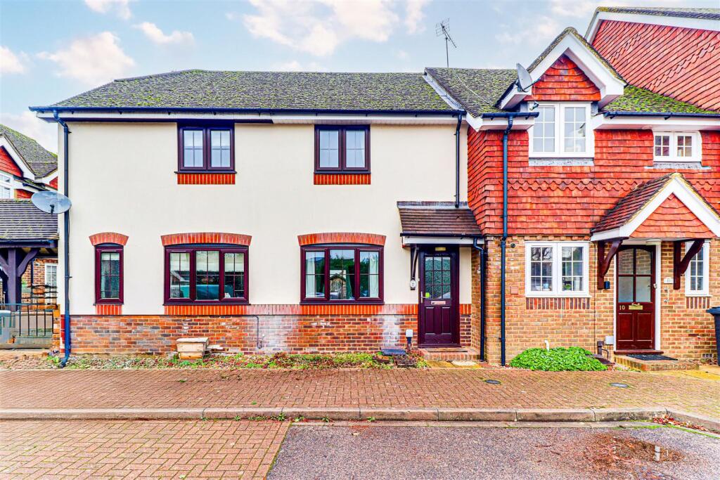 2 bed Detached for rent in Elmbridge Village. From Howard Morley & Sons - Guildford