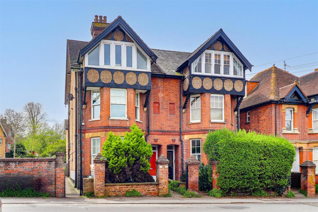 1 bed Apartment for rent in Guildford. From Howard Morley & Sons - Guildford