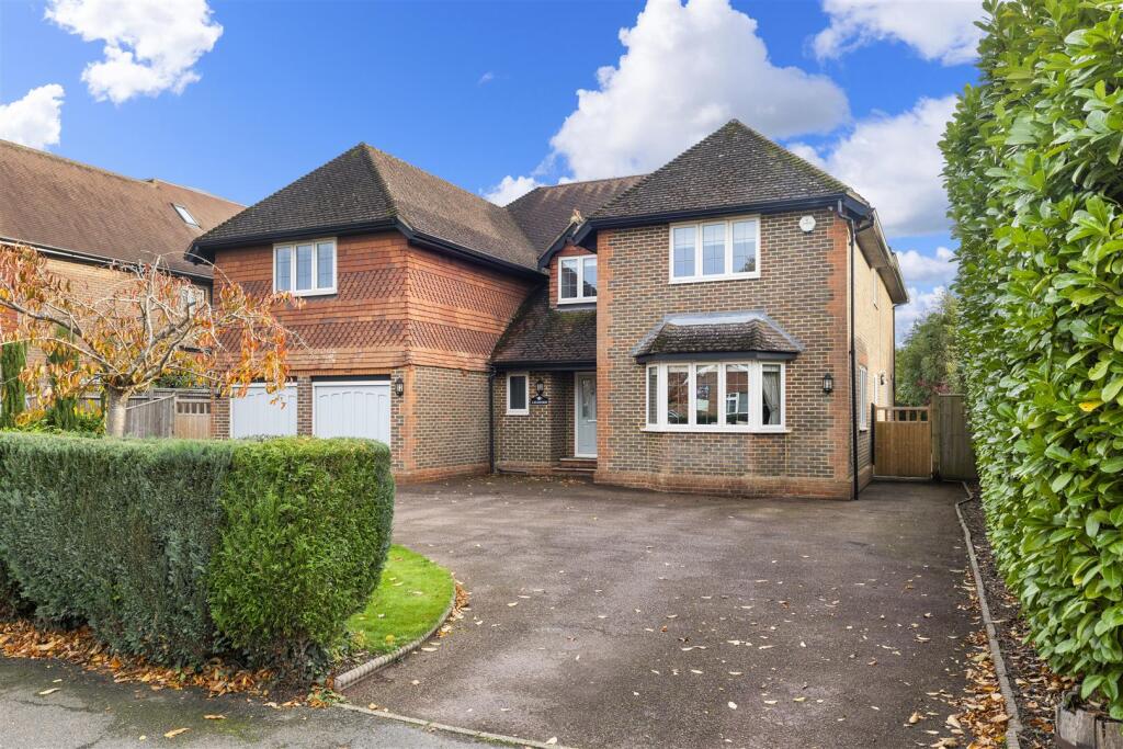 6 bed Detached for rent in Ewhurst Green. From Howard Morley & Sons - Guildford