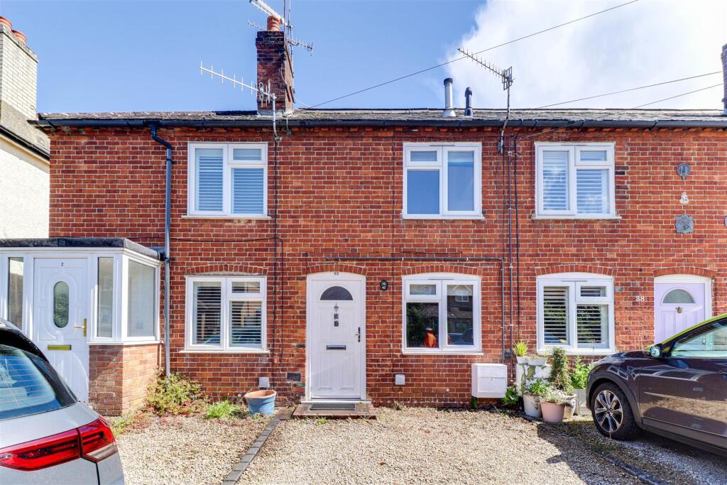 2 bed Detached for rent in Godalming. From Howard Morley & Sons - Guildford