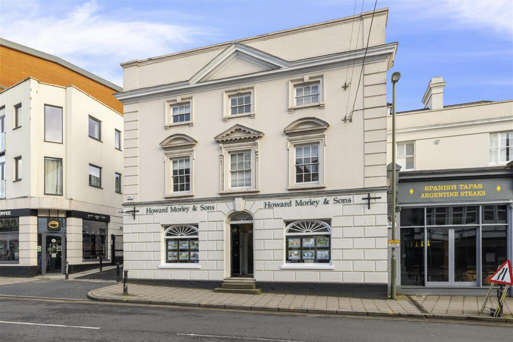 2 bed 1st Floor Flat for rent in Guildford. From Howard Morley & Sons - Guildford