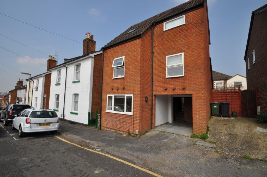 2 bed Annexe for rent in Guildford. From Howard Morley & Sons - Guildford