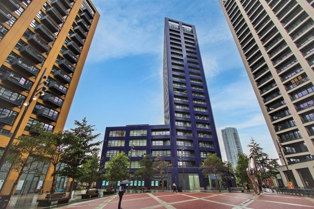 1 bed Apartment for rent in Poplar. From Howard Morley & Sons - Guildford 1 bed Apartment for rent in Poplar. From Howard Morley & Sons - Guildford