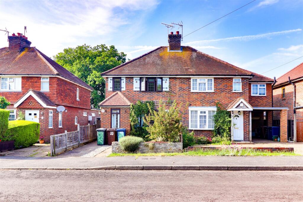 2 bed Detached for rent in Elmbridge Village. From Howard Morley & Sons - Guildford