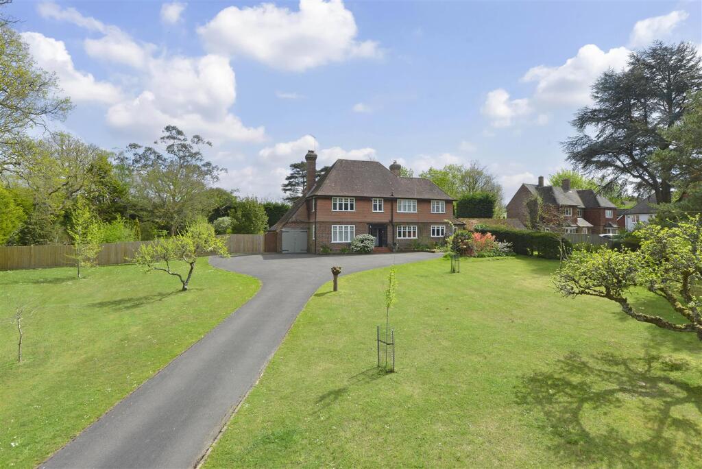 4 bed Detached for rent in Rudgwick. From Howard Morley & Sons - Guildford