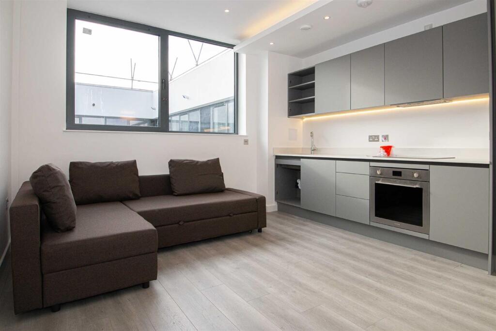2 bed Apartment for rent in Milton Keynes. From Cauldwell Property Services - Milton Keynes 2 bed Apartment for rent in Milton Keynes. From Cauldwell Property Services - Milton Keynes