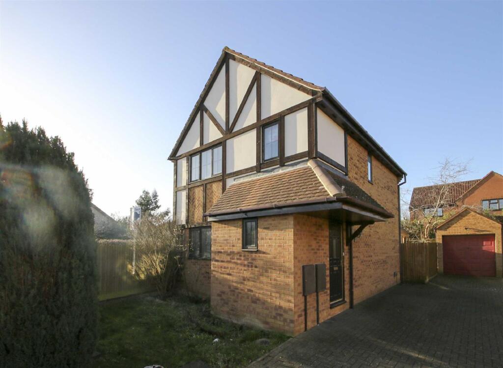 3 bed Detached for rent in Bletchley. From Cauldwell Property Services - Milton Keynes