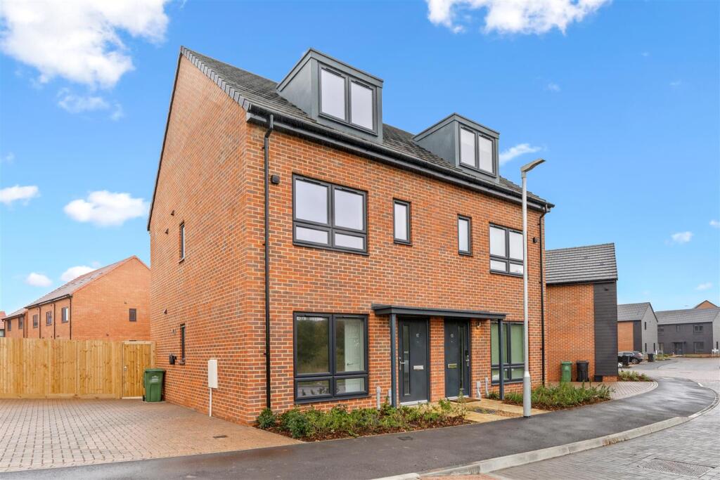 3 bed Semi Detached for rent in . From Cauldwell Property Services - Milton Keynes