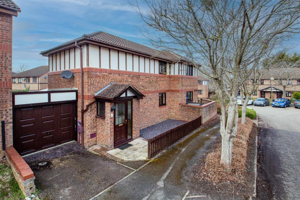 2 bed Not Specified for rent in Whaddon. From Cauldwell Property Services - Milton Keynes