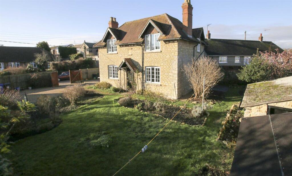 3 bed Detached for rent in Cosgrove. From Cauldwell Property Services - Milton Keynes