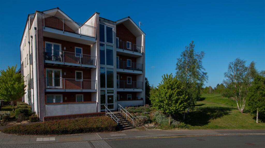 1 bed Detached for rent in Whaddon. From Cauldwell Property Services - Milton Keynes