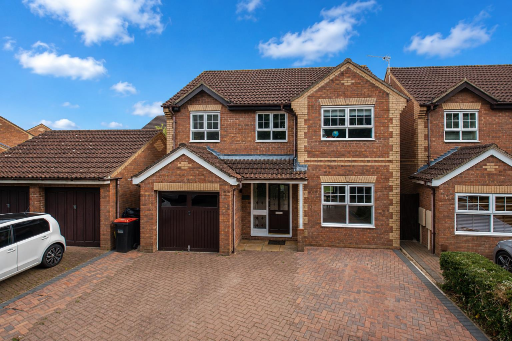 4 bed Detached for rent in Bletchley. From Cauldwell Property Services - Milton Keynes