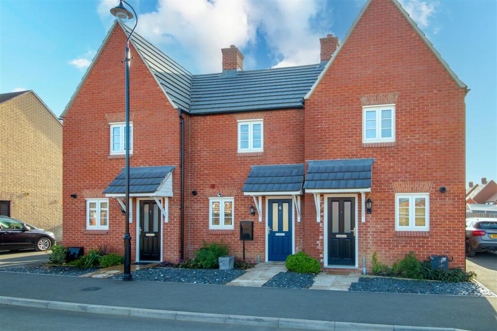 2 bed Mid Terraced House for rent in Pury End. From Cauldwell Property Services - Milton Keynes