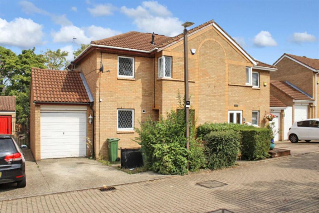 3 bed Semi Detached for rent in Bletchley. From Cauldwell Property Services - Milton Keynes 3 bed Semi Detached for rent in Bletchley. From Cauldwell Property Services - Milton Keynes