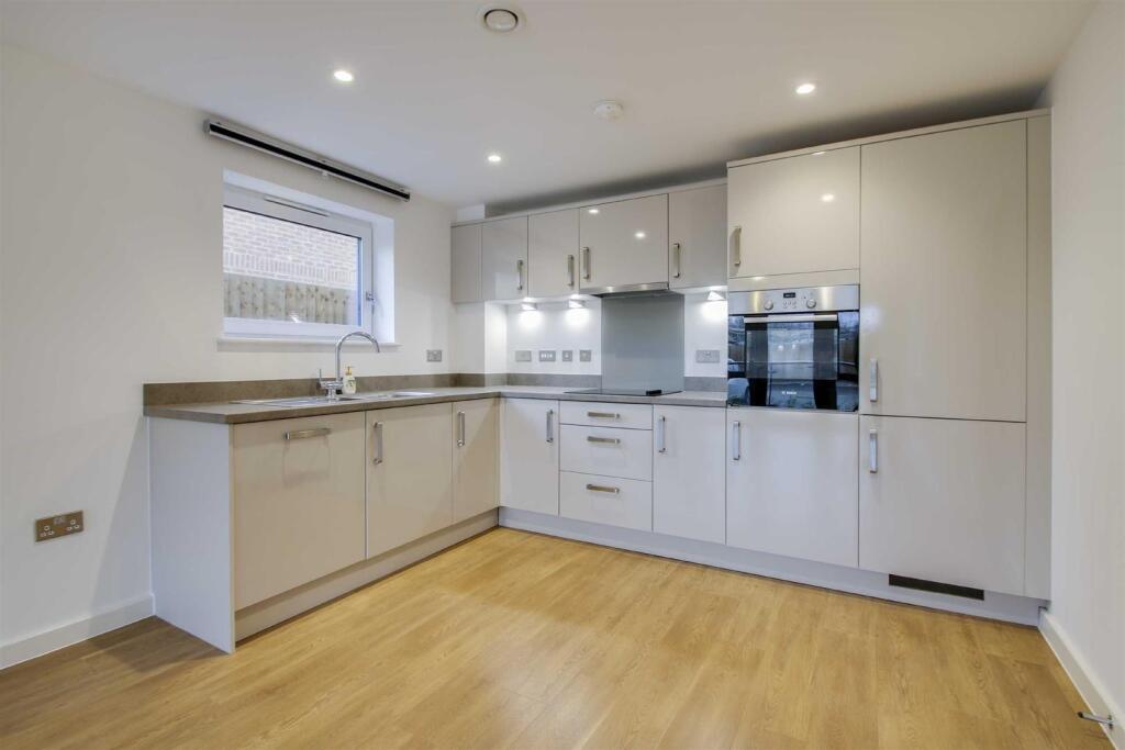 1 bed Apartment for rent in Wavendon. From Cauldwell Property Services - Milton Keynes 1 bed Apartment for rent in Wavendon. From Cauldwell Property Services - Milton Keynes