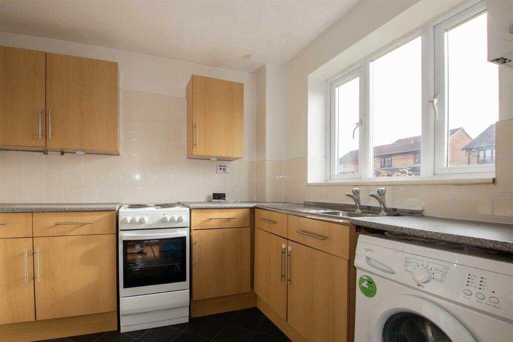 2 bed Mid Terraced House for rent in Bletchley. From Cauldwell Property Services - Milton Keynes